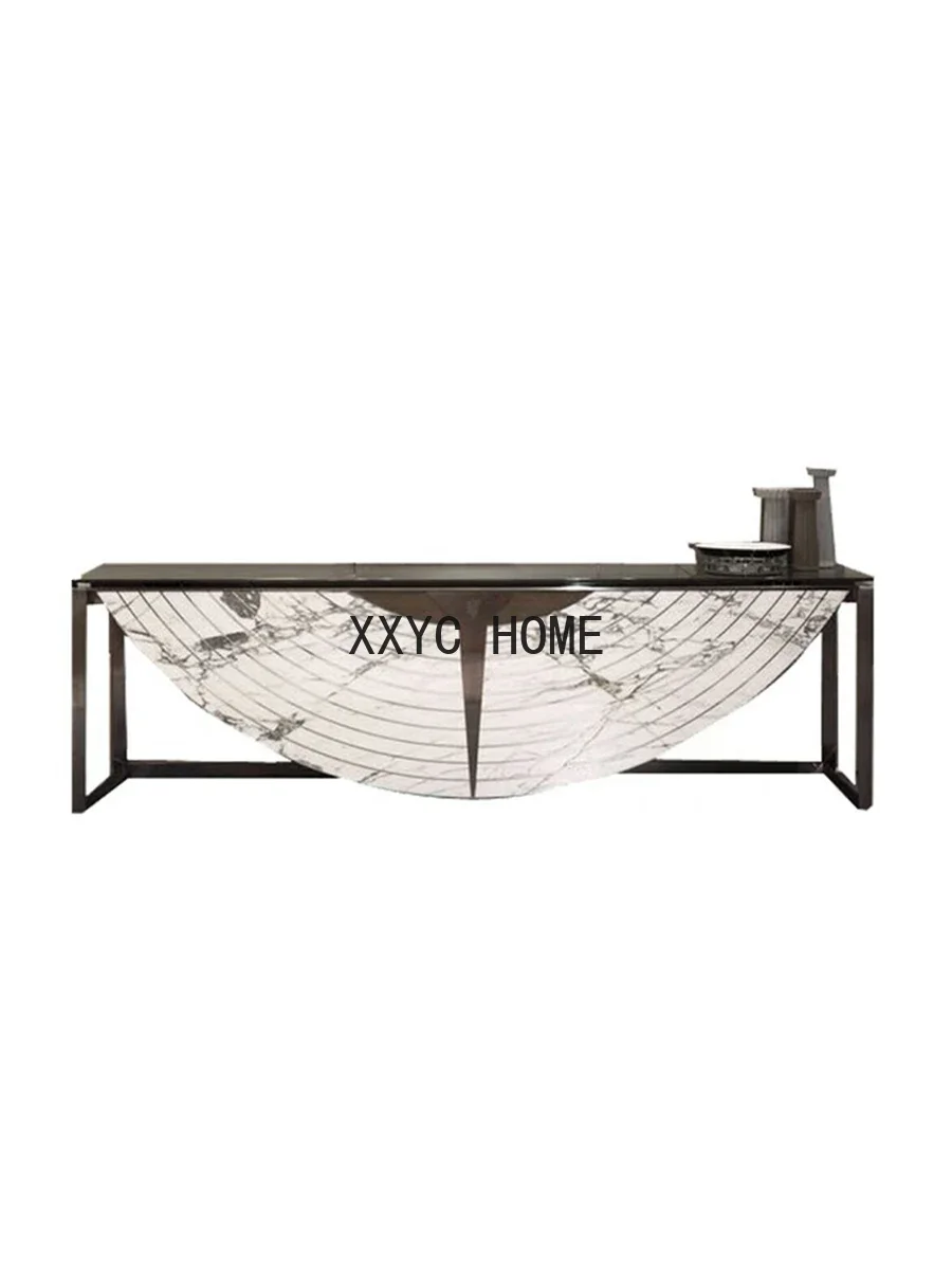 Marble porch table villa enters the semi-circular porch cabinet against the wall.
Marble porch table villa enters the semi-circular porch cabinet against the wall.