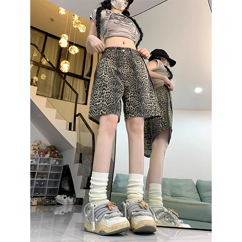 Women Shorts 2000S Jeans Leopard High Waist Straight Pants Streetwear Harajuku Y2K Vintage Female Wide Leg Denim Trouser 2024
Women Shorts 2000S Jeans Leopard High Waist Straight Pants Streetwear Harajuku Y2K Vintage Female Wide Leg Denim Trouser 2024