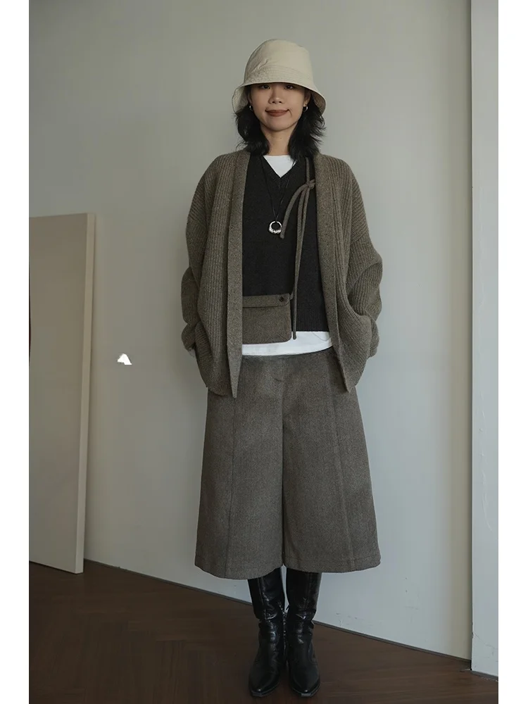 High Waist A-Line Wide Leg Woolen Suit Pants with Waist Bag Seven-Foot Length Commute Style Fleece Lined Thickened Wool Blend
High Waist A-Line Wide Leg Woolen Suit Pants with Waist Bag Seven-Foot Length Commute Style Fleece Lined Thickened Wool Blend
