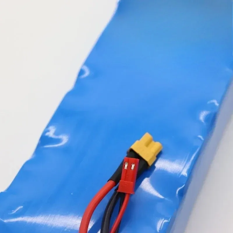 36V 10Ah 18650 Lithium Battery 10s3p 10000mAh 250w-500w Same Door 42V Electric Scooter M365 Power Battery with Battery Pack.
36V 10Ah 18650 Lithium Battery 10s3p 10000mAh 250w-500w Same Door 42V Electric Scooter M365 Power Battery with Battery Pack.