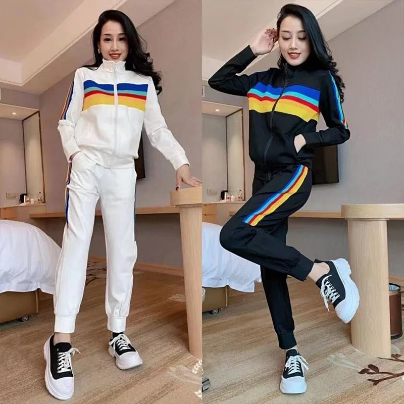 Весенне-осенний модный полосатый тонкий топ на молнии с воротником-стойкой, брюки-карандаш, комплект из двух предметов, корейский контрастный повседневный комплект для женщин
Весенне-осенний модный полосатый тонкий топ на молнии с воротником-стойкой, брюки-карандаш, комплект из двух предметов, корейский контрастный повседневный комплект для женщин