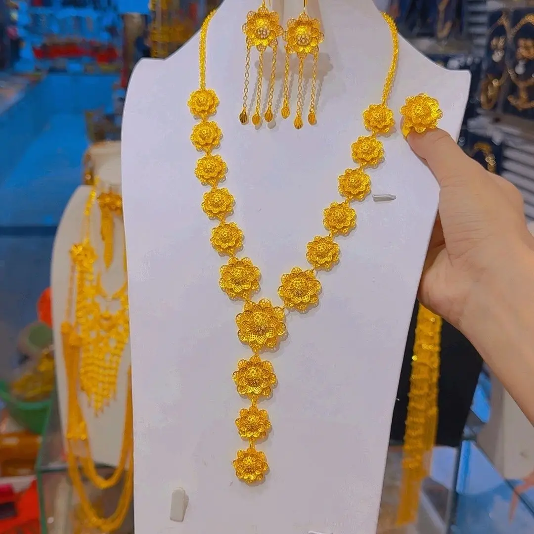 European Dubai New 24K Gold Plated Necklace Earrings and Rings for Women's Romantic Wedding Mother Jewelry Set YY10561
European Dubai New 24K Gold Plated Necklace Earrings and Rings for Women's Romantic Wedding Mother Jewelry Set YY10561