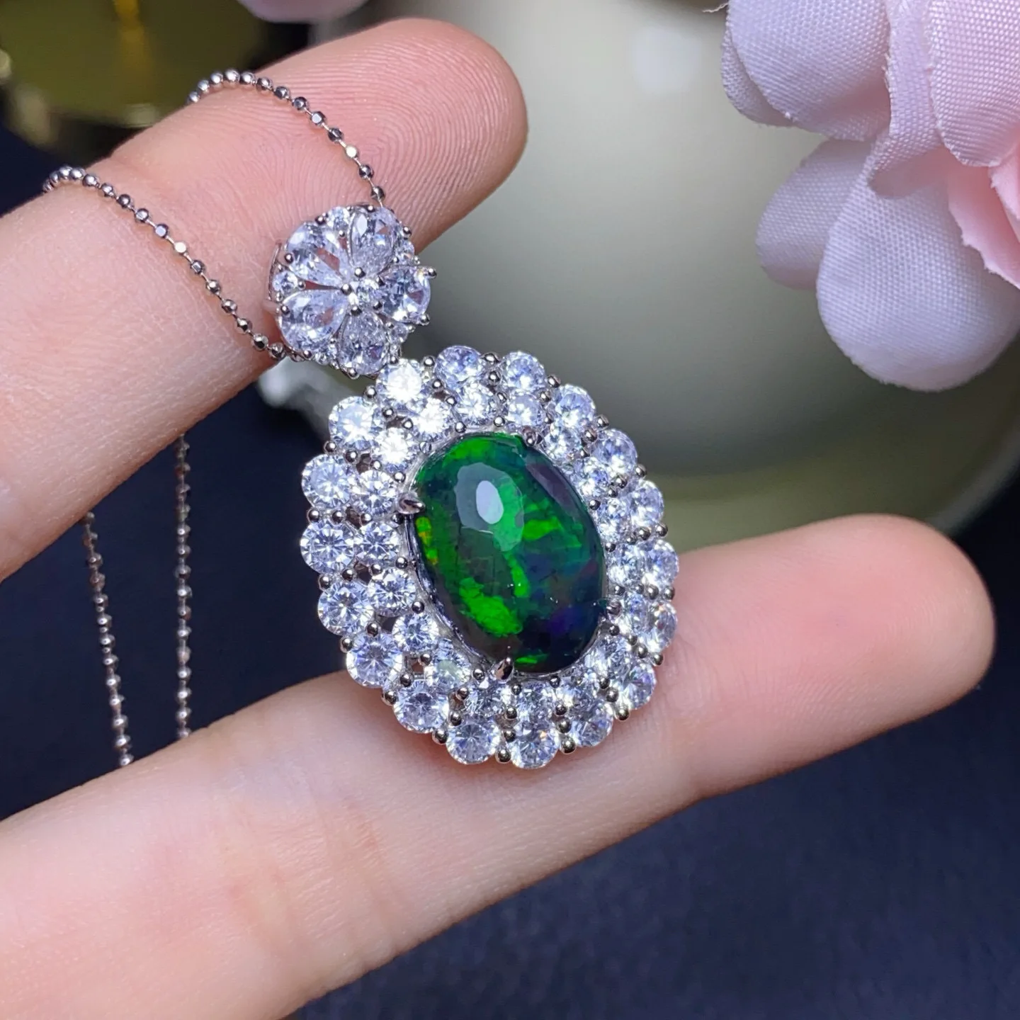 Подвеска из натурального черного опала 10*14 мм, стерлинговое серебро S925 с цепочкой и сертификатом, потрясающее ожерелье из огненного драгоценного камня в подарок
Подвеска из натурального черного опала 10*14 мм, стерлинговое серебро S925 с цепочкой и сертификатом, потрясающее ожерелье из огненного драгоценного камня в подарок