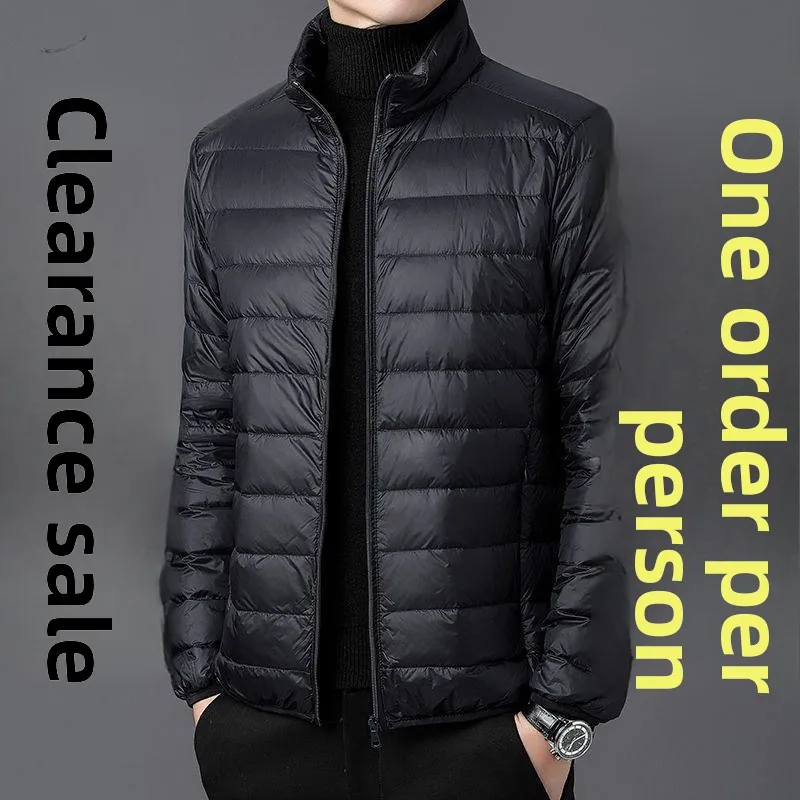 Легкое хлопковое мужское осенне-зимнее повседневное пуховое хлопковое пальто с воротником-стойкой и капюшоном, тонкое теплое пальто больших размеров
Легкое хлопковое мужское осенне-зимнее повседневное пуховое хлопковое пальто с воротником-стойкой и капюшоном, тонкое теплое пальто больших размеров
