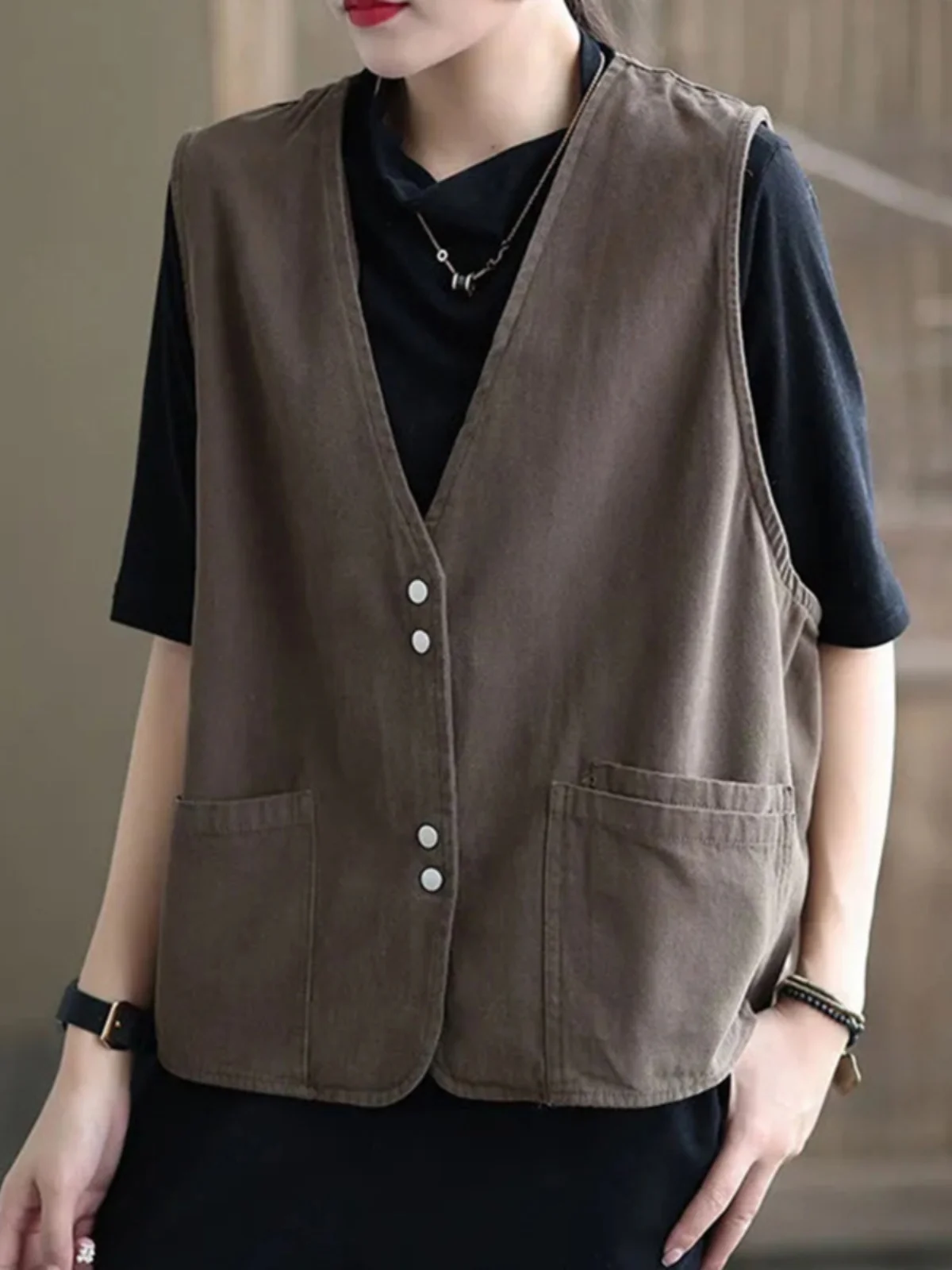 Loose Fit Pure Color Vest Jaet with ket Retro Sle Artistic Design Commute Friendly ort Length Single Button Closure
Loose Fit Pure Color Vest Jaet with ket Retro Sle Artistic Design Commute Friendly ort Length Single Button Closure