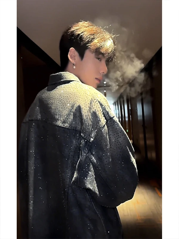 American High Street Rhinestone Denim Jaet Men's Faion Vintage High-End Feeling Cool Workwear Jaet Top for Autumn
American High Street Rhinestone Denim Jaet Men's Faion Vintage High-End Feeling Cool Workwear Jaet Top for Autumn