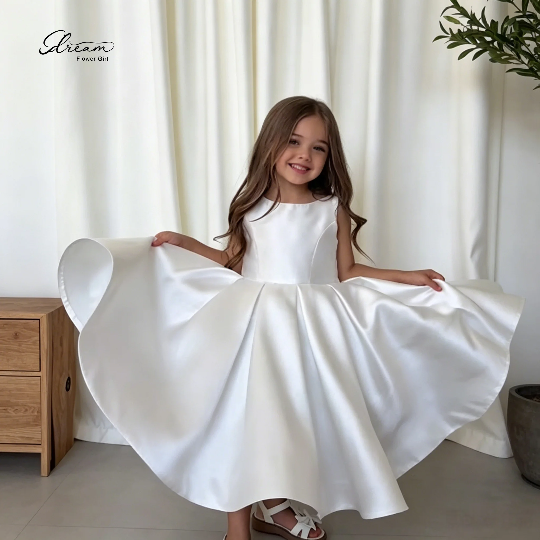 Elegant Pure White Satin Sleeveless Floor-Length Formal Children's Gown with Large Back Bow Design
Elegant Pure White Satin Sleeveless Floor-Length Formal Children's Gown with Large Back Bow Design