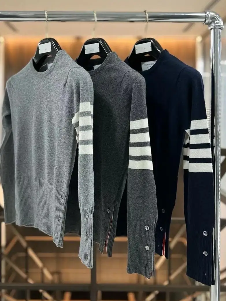 Classic Four-Bar Knitted Wool Sweater round Ne Pullover Warm Base Layer Inner And Outer Wear Men's And Women's Top
Classic Four-Bar Knitted Wool Sweater round Ne Pullover Warm Base Layer Inner And Outer Wear Men's And Women's Top