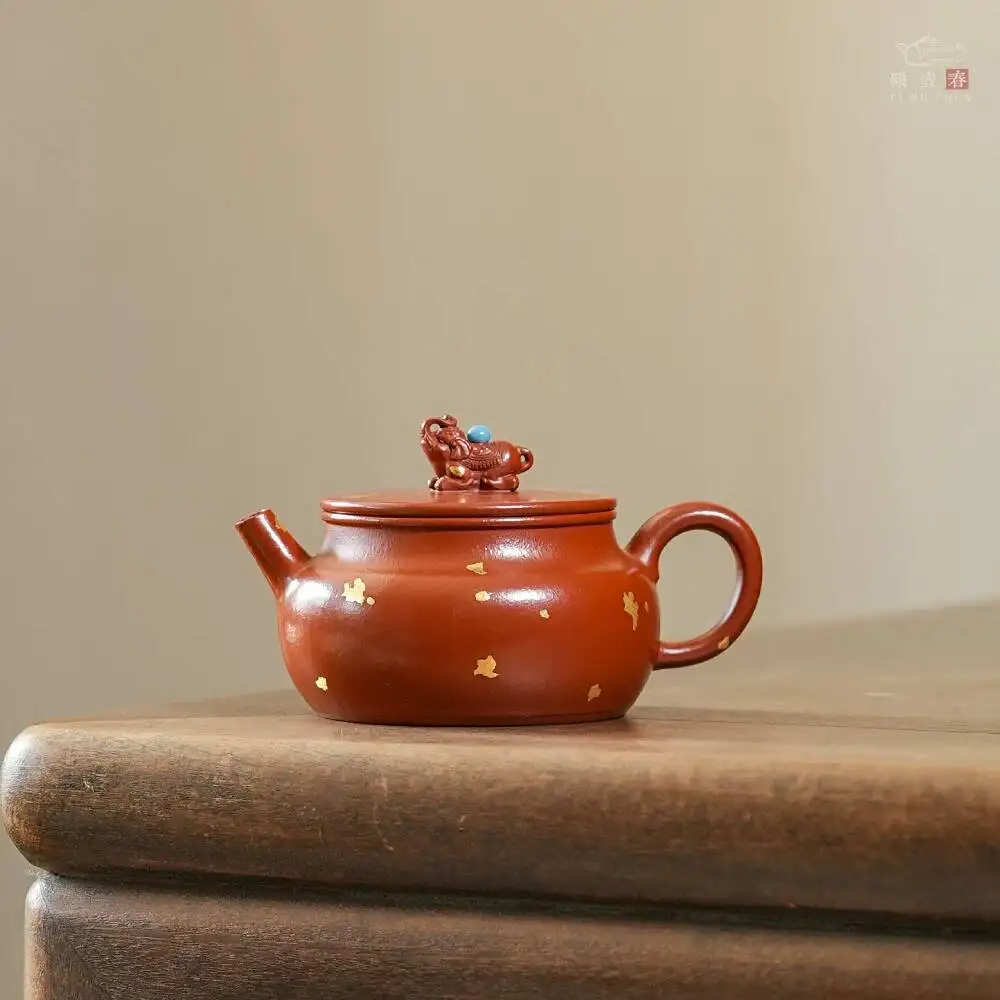 Yi Tu Chun Yixing Zisha Pot By Master Craftsman Ma Fangyuan, Purely Handmade Tea Pot, Original Mine Zhu Clay, Tai Ping You Xiang
Yi Tu Chun Yixing Zisha Pot By Master Craftsman Ma Fangyuan, Purely Handmade Tea Pot, Original Mine Zhu Clay, Tai Ping You Xiang