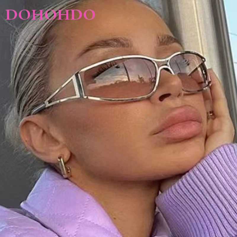 Hollow Out Metal Square Frame Sunglasses For Women Men Y2k Brand Designer Outdoor Driving Street Photography Sun Glasses UV400
Hollow Out Metal Square Frame Sunglasses For Women Men Y2k Brand Designer Outdoor Driving Street Photography Sun Glasses UV400