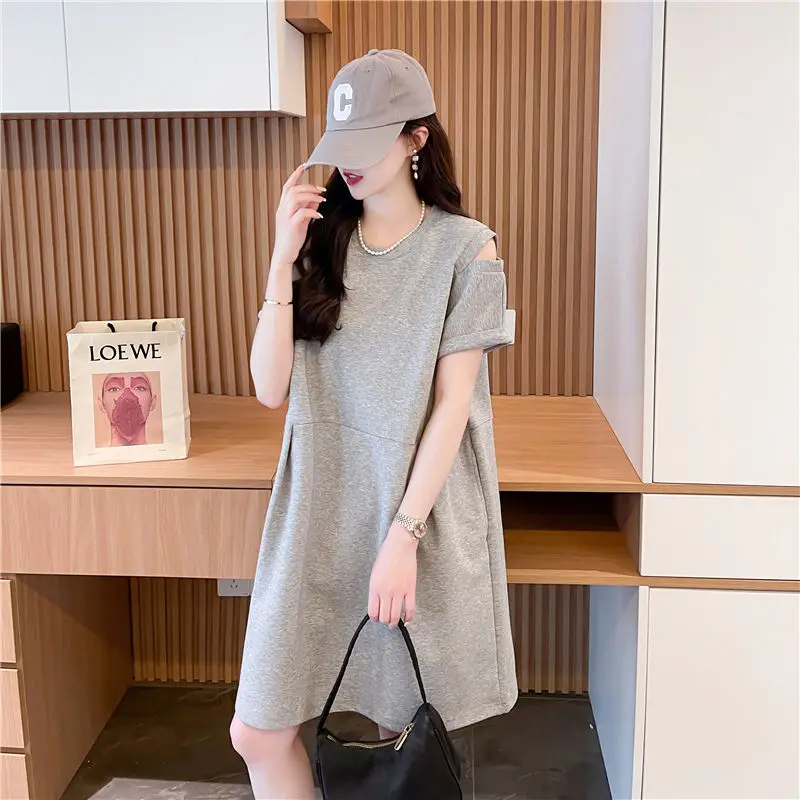 Women's White Solid Color Slimming Short Sleeve Dress Fashionable Elegant Design Flattering Casual Wear 
Women's White Solid Color Slimming Short Sleeve Dress Fashionable Elegant Design Flattering Casual Wear
