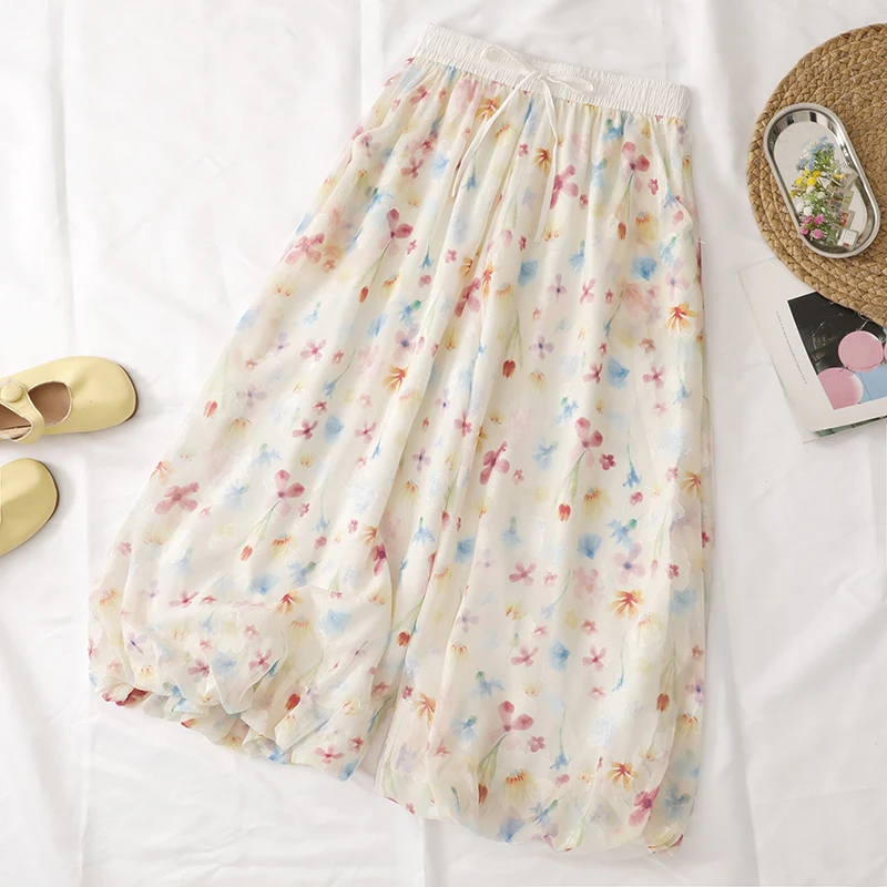 Summer Thin Ice Silk Wide Leg Pants Women's Floral Print Lantern Pants Slimming Casual High Waist Nine Points Non-Velvet
Summer Thin Ice Silk Wide Leg Pants Women's Floral Print Lantern Pants Slimming Casual High Waist Nine Points Non-Velvet