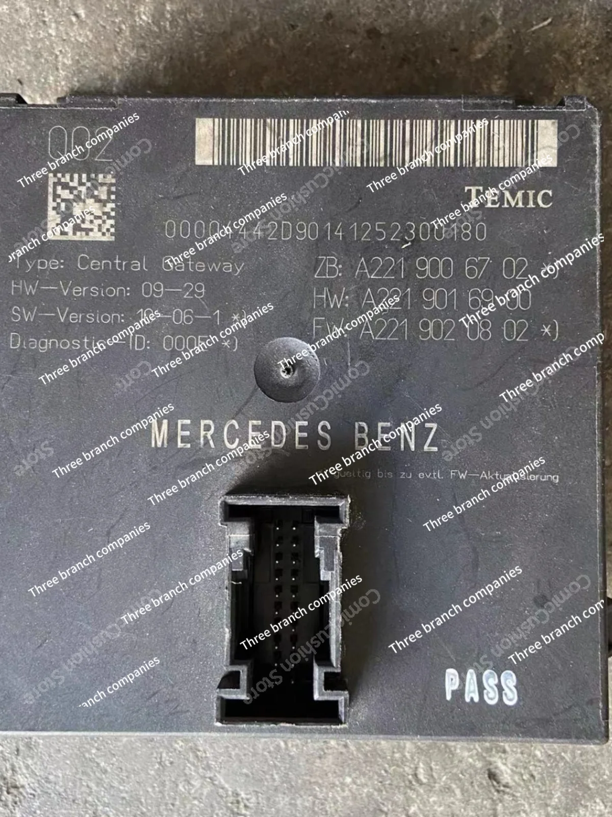Подходит для модуля центрального шлюза S-класса W221 S300S350S400S500, компьютера CL216
Подходит для модуля центрального шлюза S-класса W221 S300S350S400S500, компьютера CL216