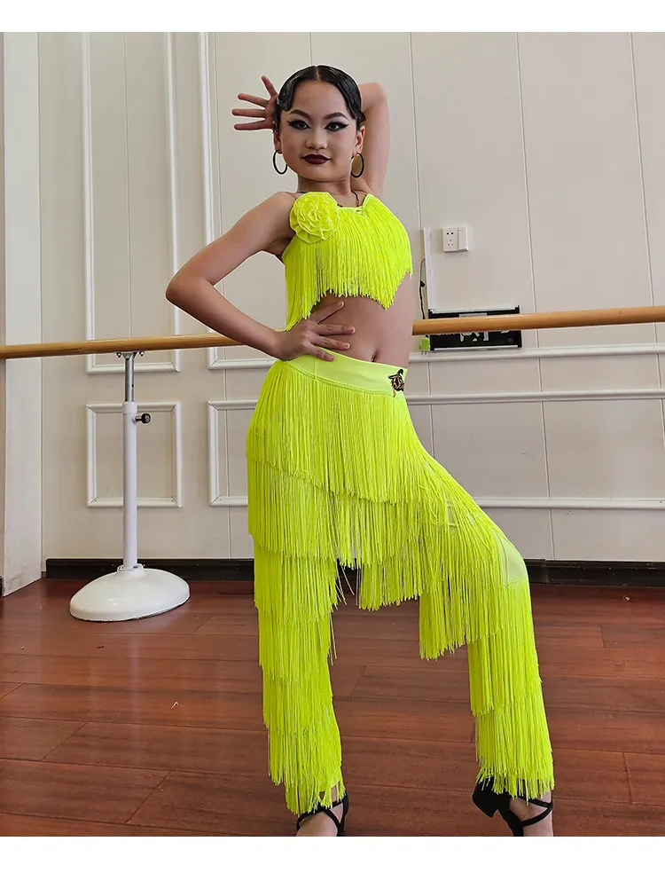 Stage Latin dance fringed dance pants, children's national standard dance professional black children's training suit, rumba set
Stage Latin dance fringed dance pants, children's national standard dance professional black children's training suit, rumba set