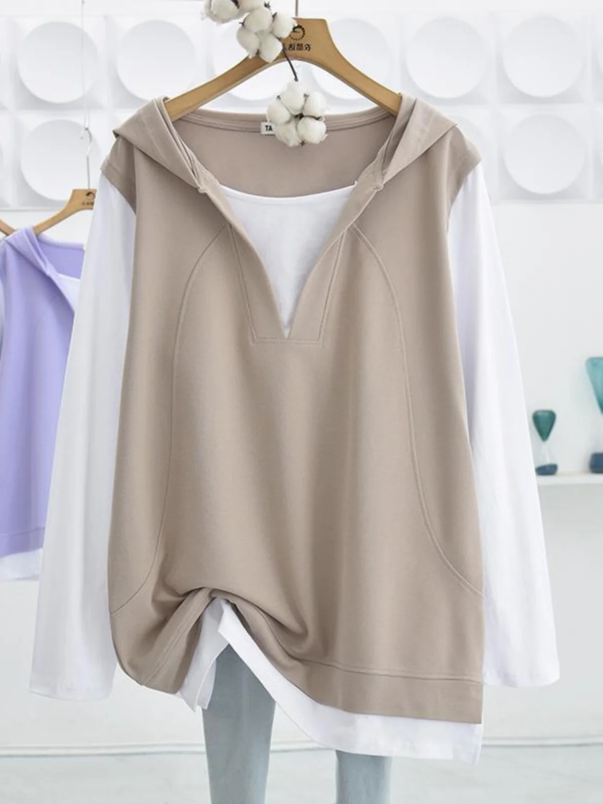 Loose Casual Hoodie Women's plus Size Autumn Winter Long Sleeve Cover Butt Fake Two-Piece Sweatshirt Korean Style Streetwear
Loose Casual Hoodie Women's plus Size Autumn Winter Long Sleeve Cover Butt Fake Two-Piece Sweatshirt Korean Style Streetwear