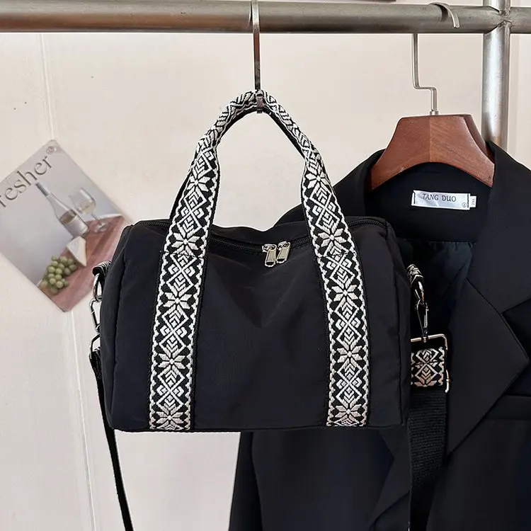 Женская сумка через плечо большой вместимости, легкая повседневная модная сумка с широким ремешком
Женская сумка через плечо большой вместимости, легкая повседневная модная сумка с широким ремешком