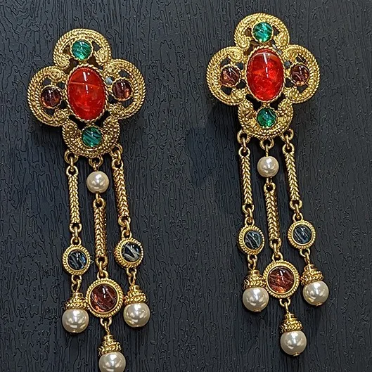 Vintage Filigree Brass Gold Plated Glass Bead Tassel Drop Earrings Clip On No Piercing Antique Style Jewelry
Vintage Filigree Brass Gold Plated Glass Bead Tassel Drop Earrings Clip On No Piercing Antique Style Jewelry