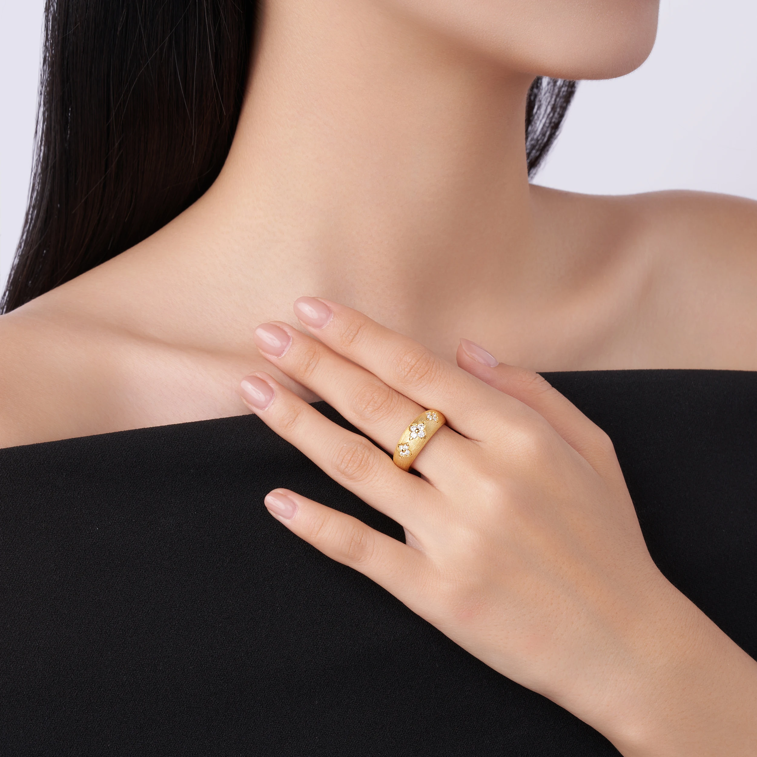 JIUZUAN Floral CZ Inlay Gold Ring 925 Sterling Silver 18K Gold Plated Matte Finish Jewelry Gift for Women Men Statement Ring
JIUZUAN Floral CZ Inlay Gold Ring 925 Sterling Silver 18K Gold Plated Matte Finish Jewelry Gift for Women Men Statement Ring
