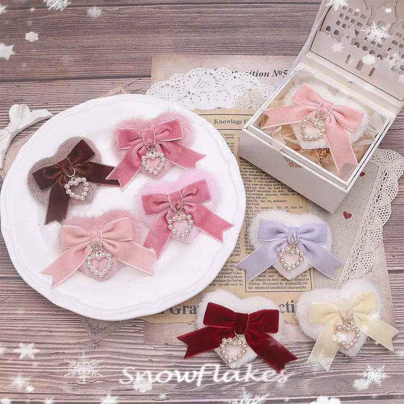 Handmade Japanese Girl Mass-produced Lolita Pearl Love Pendant Hairy Heart-shaped Bow Hairpin Edge Clip Hair Accessories Woman
Handmade Japanese Girl Mass-produced Lolita Pearl Love Pendant Hairy Heart-shaped Bow Hairpin Edge Clip Hair Accessories Woman