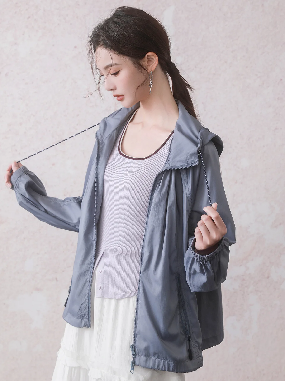 New Arrival Light Weight Hooded Sun Protection Outerwear INGKO Moonlight ey Outdoor Faionable Women's Long Sve Coat
New Arrival Light Weight Hooded Sun Protection Outerwear INGKO Moonlight ey Outdoor Faionable Women's Long Sve Coat