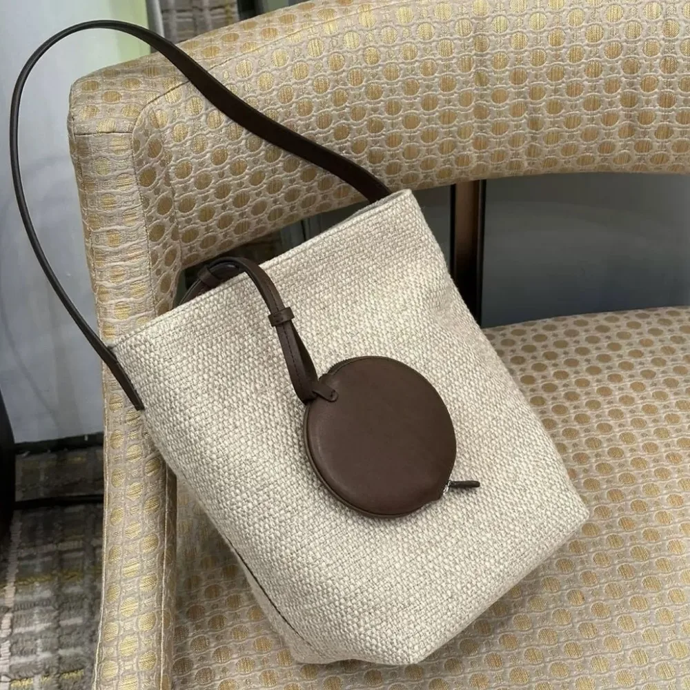 2026 New Cotton and Linen High-end Commuting, Large-capacity Portable Shoulder Underarm Bag, Unique Texture, Fashionable Daily
2026 New Cotton and Linen High-end Commuting, Large-capacity Portable Shoulder Underarm Bag, Unique Texture, Fashionable Daily