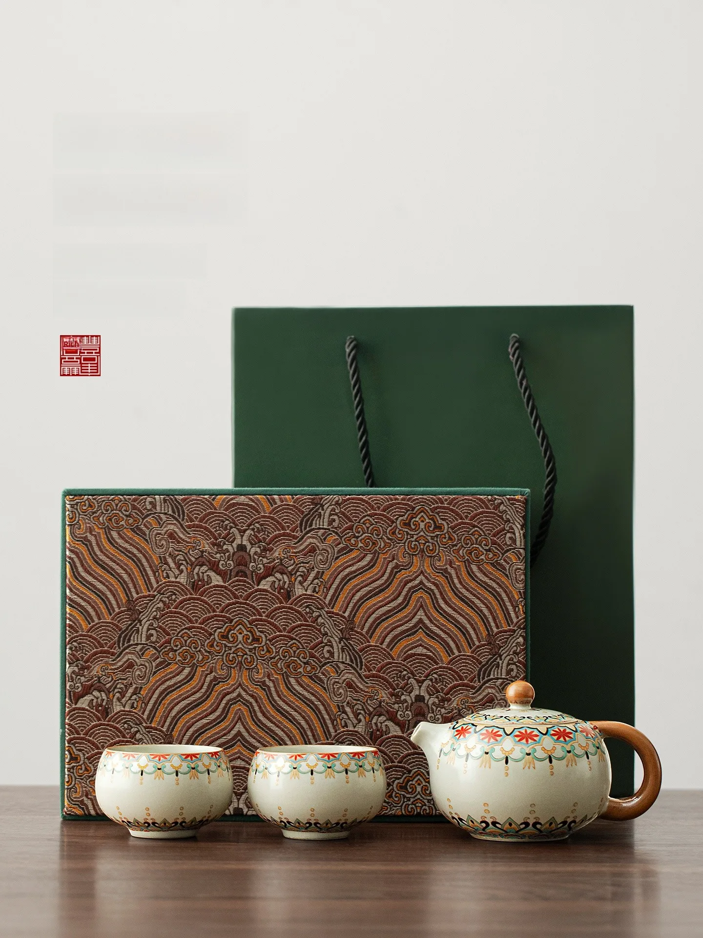 Dongfeng Tangfu Special Gift Box Set Chinese Ceramics Tea Set Two Cups One Pot for Two People New Chinese Style Ceramic Teaware
Dongfeng Tangfu Special Gift Box Set Chinese Ceramics Tea Set Two Cups One Pot for Two People New Chinese Style Ceramic Teaware