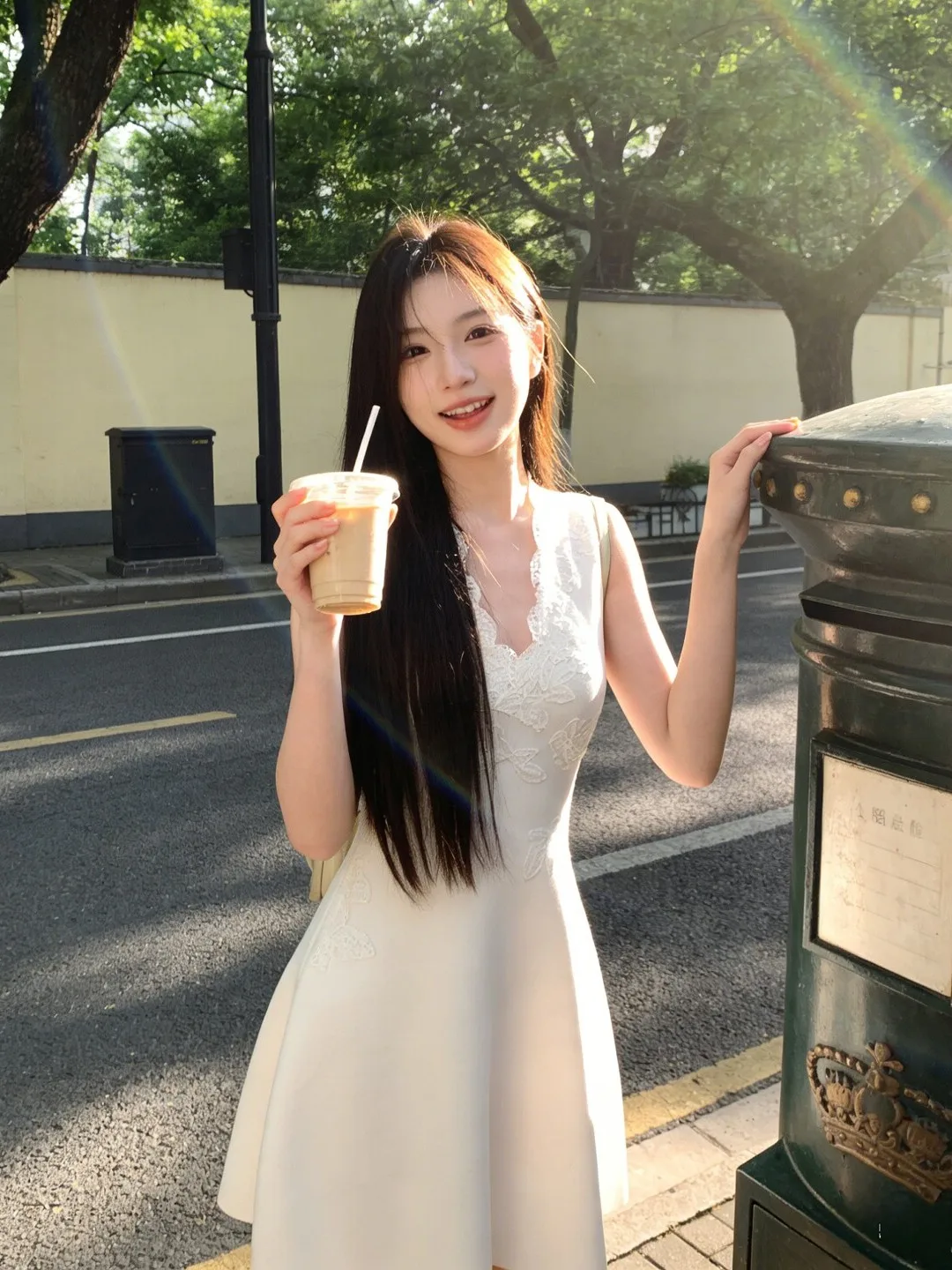 Elegant V-neck Slimming Dress Cotton Material City Commute Suitable Mid-Weight No Sleeve A-line Silhouette Summer Dress
Elegant V-neck Slimming Dress Cotton Material City Commute Suitable Mid-Weight No Sleeve A-line Silhouette Summer Dress