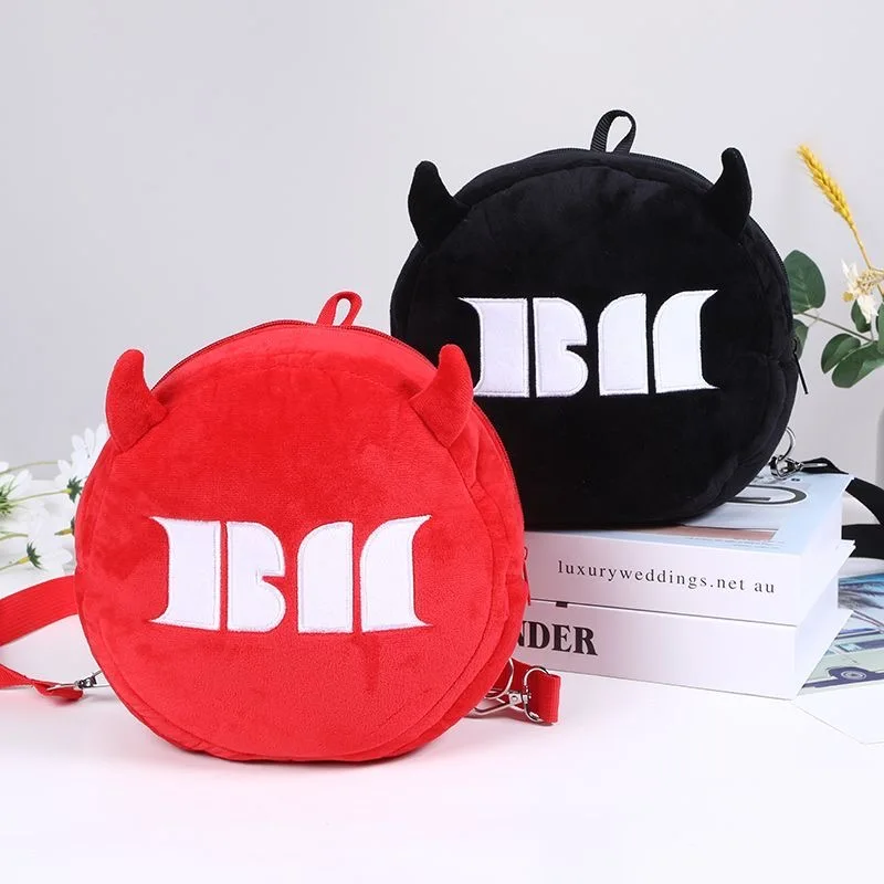 BabyMonster Backpack Kpop Fashion Women Men Casual Backpack Korean Streetwear Popular Schoolbag Cute Letter Embroidery Backpacks
BabyMonster Backpack Kpop Fashion Women Men Casual Backpack Korean Streetwear Popular Schoolbag Cute Letter Embroidery Backpacks