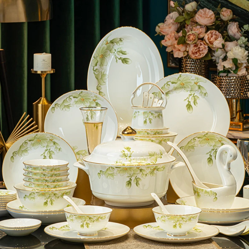 Light Luxury China Dinnerware Fine Christmas Ceramic White Home Kitchen Dinner Sets Green 10 Persons Vaisselle Dining Room Sets 
Light Luxury China Dinnerware Fine Christmas Ceramic White Home Kitchen Dinner Sets Green 10 Persons Vaisselle Dining Room Sets