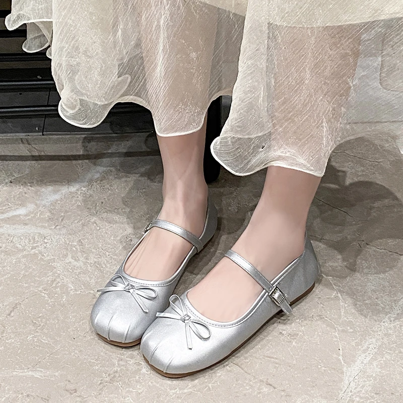 Summer New Ballet Flats Women Bowknot Loafers Ladies Shallow Shoes Comfort Women's Flattie Slip on Shoes
Summer New Ballet Flats Women Bowknot Loafers Ladies Shallow Shoes Comfort Women's Flattie Slip on Shoes