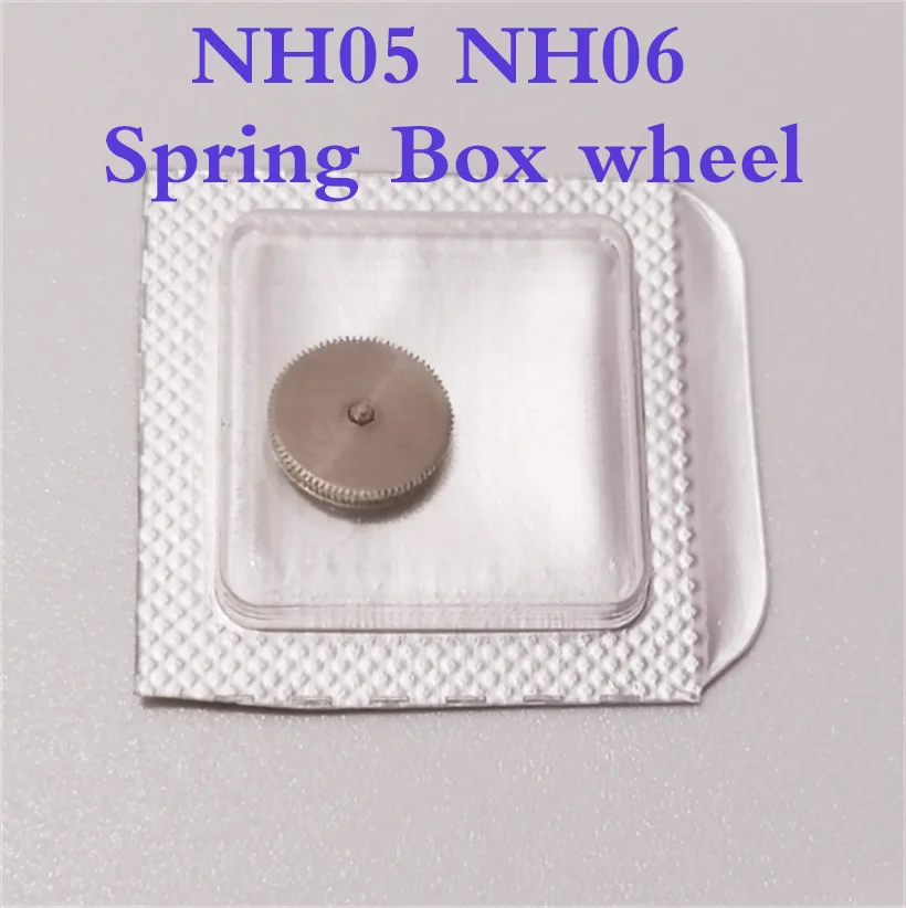 Часы, абсолютно новые, оригинальные, подходят для Seiko NH05 NH06, коробка с пружиной (включая пружину)
Часы, абсолютно новые, оригинальные, подходят для Seiko NH05 NH06, коробка с пружиной (включая пружину)
