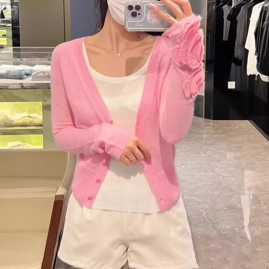 Elegant Ladies Pink Wool Sweater Sexy V Neck Romantic Flowers White Cardigan Fashion Slim Mohair Black Knitwears
Elegant Ladies Pink Wool Sweater Sexy V Neck Romantic Flowers White Cardigan Fashion Slim Mohair Black Knitwears