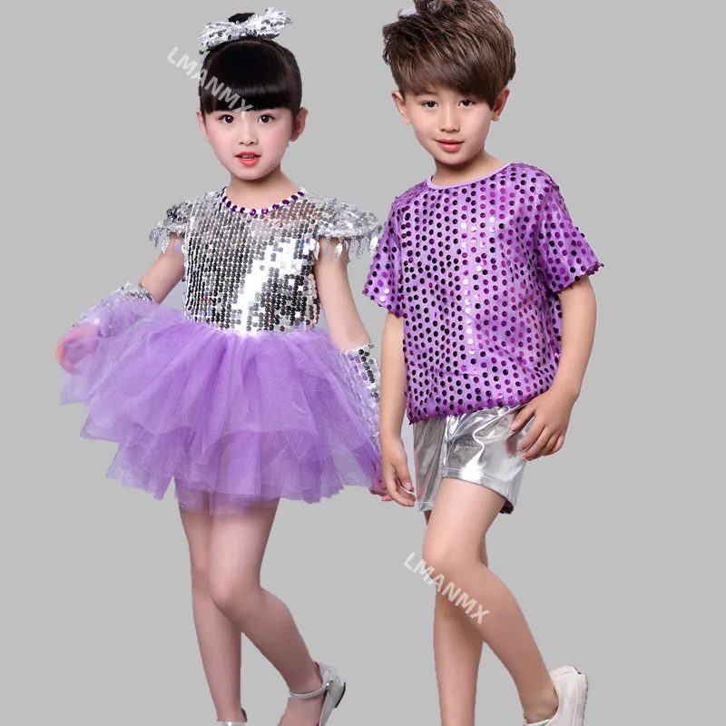 Kindergarten dance costume, cute girl cheerleading skirt, jazz dance sequin performance costume
Kindergarten dance costume, cute girl cheerleading skirt, jazz dance sequin performance costume