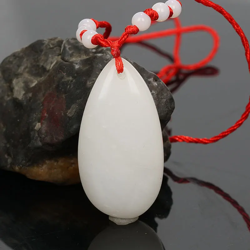 High-quality jade white jade pendant Xinjiang jade raw stone white jade pendant for jewelry making DIY decoration
High-quality jade white jade pendant Xinjiang jade raw stone white jade pendant for jewelry making DIY decoration