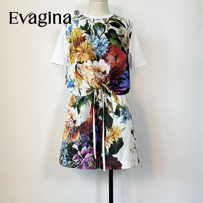 Evagina 2025 Spring and summer Floral Floral prints Vacation leisure tourism Mulberry silk, pure cotton Round neck short T-shirt
Evagina 2025 Spring and summer Floral Floral prints Vacation leisure tourism Mulberry silk, pure cotton Round neck short T-shirt