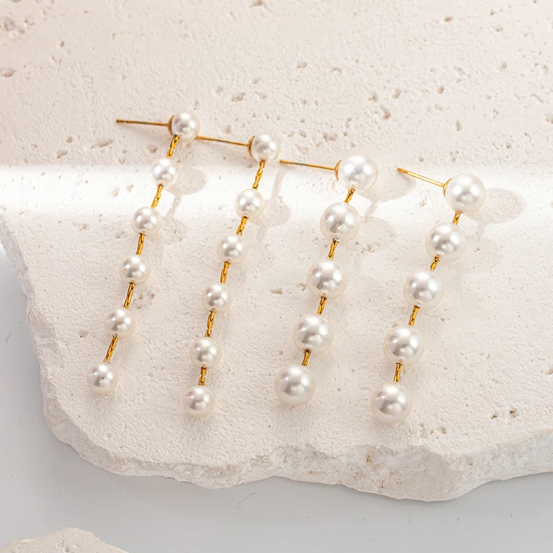 May@RZ Elegant Pearl Chain Stainless Steel Earring For Women's Stylish Jewelry Daily Wear 14K Gold Plated Stud Earring
May@RZ Elegant Pearl Chain Stainless Steel Earring For Women's Stylish Jewelry Daily Wear 14K Gold Plated Stud Earring