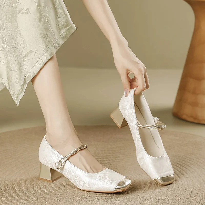 Women's Chinese Style Mary Jane Block Heel Pumps Square Toe Buckle Strap Comfortable Casual Office Shoes 2026 New Arrival
Women's Chinese Style Mary Jane Block Heel Pumps Square Toe Buckle Strap Comfortable Casual Office Shoes 2026 New Arrival