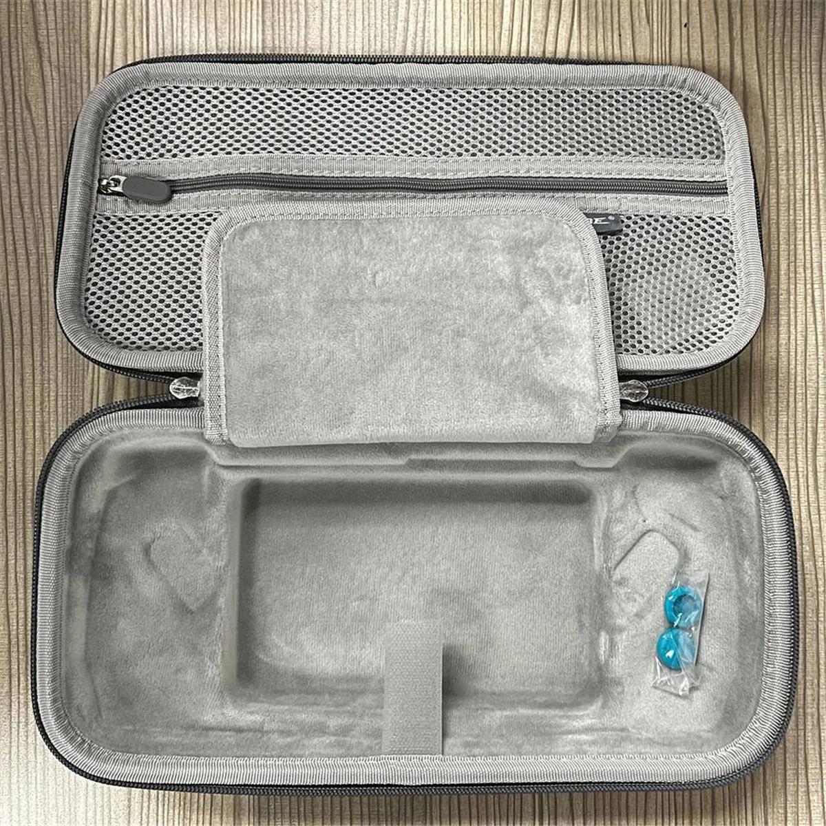 N97R Portable Carrying Case Bag Anti-Drop Shockproof Protective Travel Case Storage Bag for Asus ROG Ally Console Accessories
N97R Portable Carrying Case Bag Anti-Drop Shockproof Protective Travel Case Storage Bag for Asus ROG Ally Console Accessories