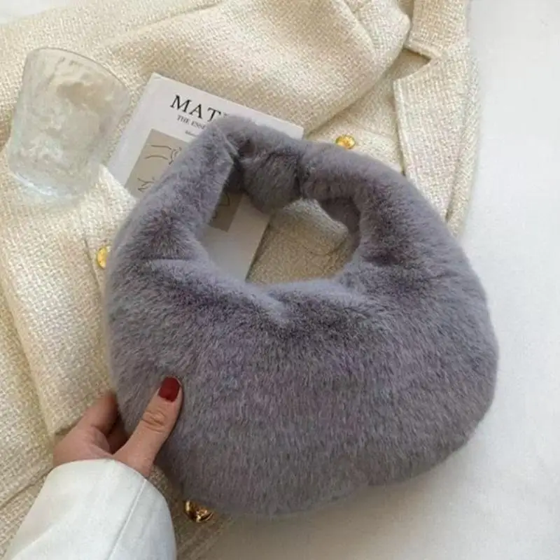 Solid Color Plush Dumpling Bag Simple Style Niche Design Faux Fur Handbag Tote Small Women's Underarm Hobo Bag
Solid Color Plush Dumpling Bag Simple Style Niche Design Faux Fur Handbag Tote Small Women's Underarm Hobo Bag