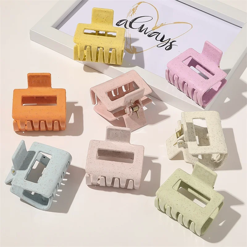 Korean Hair Clips for Women Hair Claw Simple Square Hollow Claw Clip Girls Hair Clip Crab for Hair Vintage Hair Accessories New
Korean Hair Clips for Women Hair Claw Simple Square Hollow Claw Clip Girls Hair Clip Crab for Hair Vintage Hair Accessories New