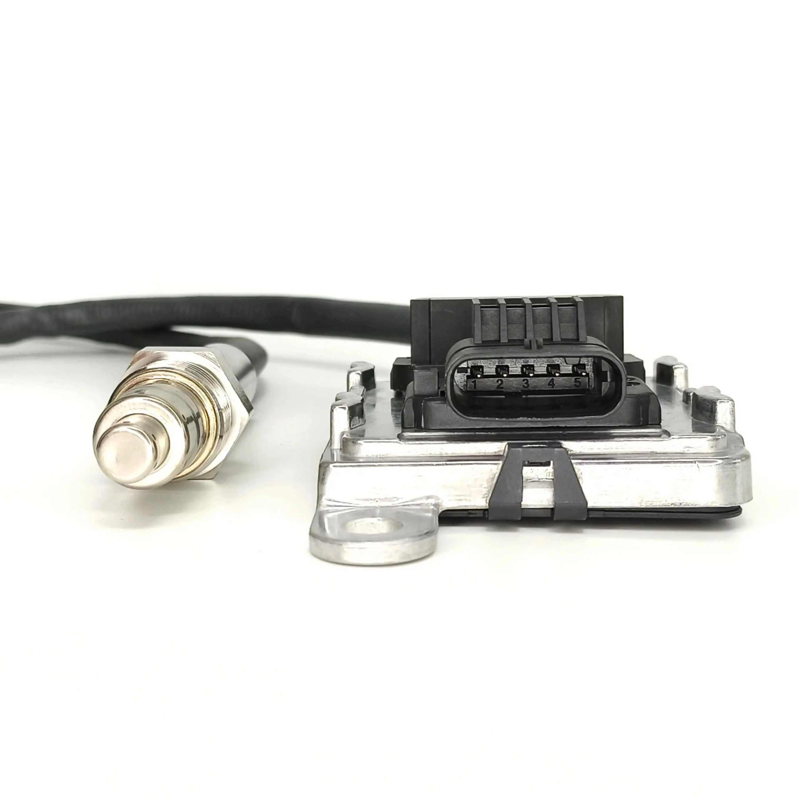 A0009058011 New Nitrogen Oxygen NOx Sensor For Mercedes-Benz W167 W205 W213 W222 W238 W257 W447 W463 W907 W910 Vito Sprinter 12V
A0009058011 New Nitrogen Oxygen NOx Sensor For Mercedes-Benz W167 W205 W213 W222 W238 W257 W447 W463 W907 W910 Vito Sprinter 12V