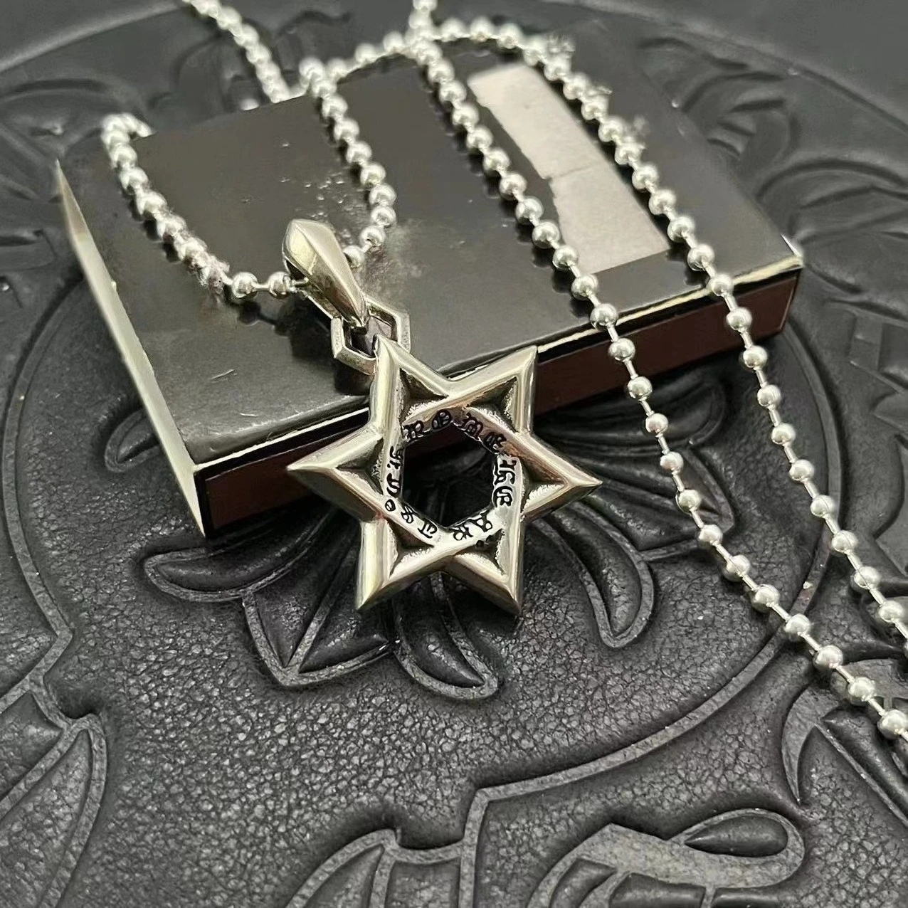 S925 sterling silver trendy medium hexagram necklace retro high-end autumn and winter sweater chain cross-border accessories
S925 sterling silver trendy medium hexagram necklace retro high-end autumn and winter sweater chain cross-border accessories