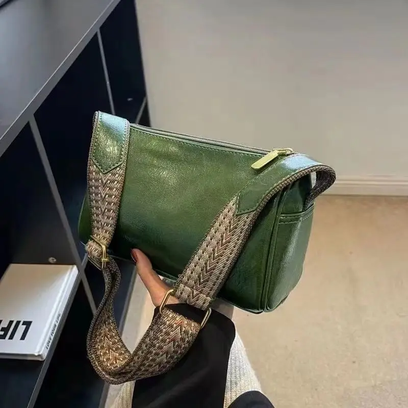 Vintage Fashion Designer Bag Zipper Bags Women's Handbags Purses Wide Bohemian Strap Women Shoulder Crossbody Bags Bags
Vintage Fashion Designer Bag Zipper Bags Women's Handbags Purses Wide Bohemian Strap Women Shoulder Crossbody Bags Bags