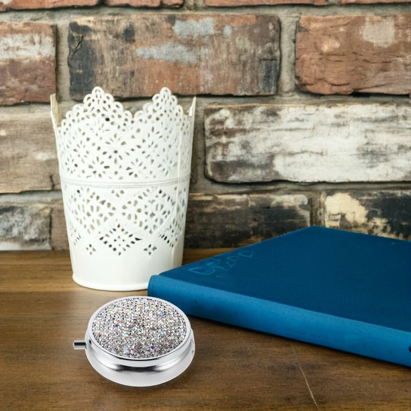 Mini Portable Pill Organizer Metal Medicine Box Compact Rhinestone Design Travel Office Daily Use Pill Holder for Purse Pocket
Mini Portable Pill Organizer Metal Medicine Box Compact Rhinestone Design Travel Office Daily Use Pill Holder for Purse Pocket