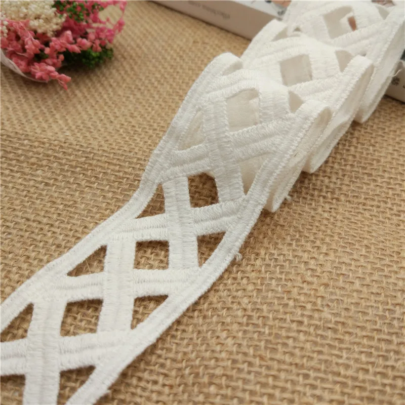 19yards 3.5cm white water soluble Cotton Lace Trims hollow Lace Fabric clothes dress garment DIY material decoration accessories
19yards 3.5cm white water soluble Cotton Lace Trims hollow Lace Fabric clothes dress garment DIY material decoration accessories