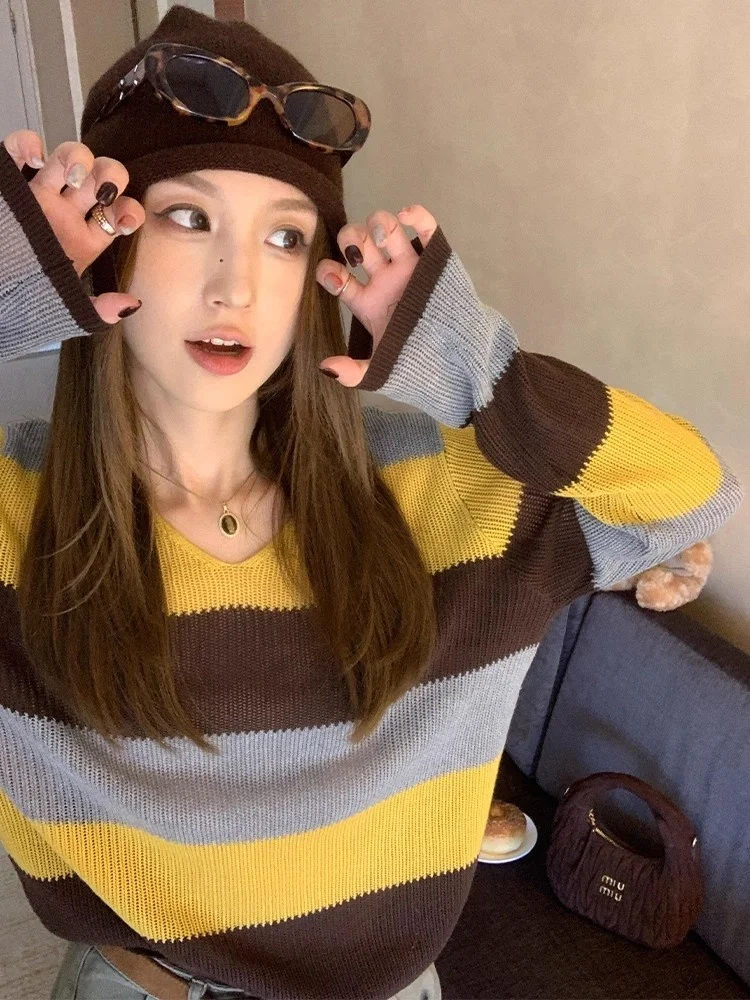 Women's Loose Knitted Sweater V-Ne Stripe Color Blo Autumn Winter Korean Sle Casual Comfortable High-End Feeling Top
Women's Loose Knitted Sweater V-Ne Stripe Color Blo Autumn Winter Korean Sle Casual Comfortable High-End Feeling Top