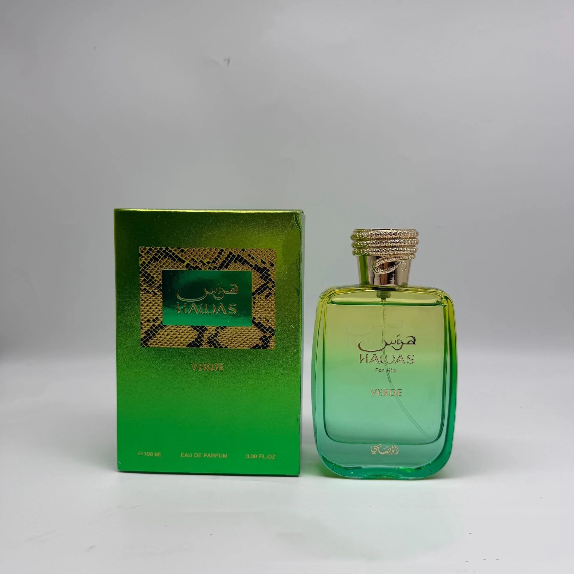 Классический и элегантный мужской аромат 100 мл - стойкий цитрусовый аромат, чувственный и богатый шарм
Классический и элегантный мужской аромат 100 мл - стойкий цитрусовый аромат, чувственный и богатый шарм