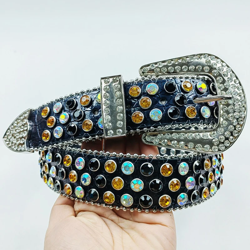 Мужские повседневные ремни из мягкой кожи со стразами, с пряжкой-шпилькой, инкрустированные бриллиантами, в стиле панк-рок, дизайнерский пояс, женский модный ремень-стрепон
Мужские повседневные ремни из мягкой кожи со стразами, с пряжкой-шпилькой, инкрустированные бриллиантами, в стиле панк-рок, дизайнерский пояс, женский модный ремень-стрепон