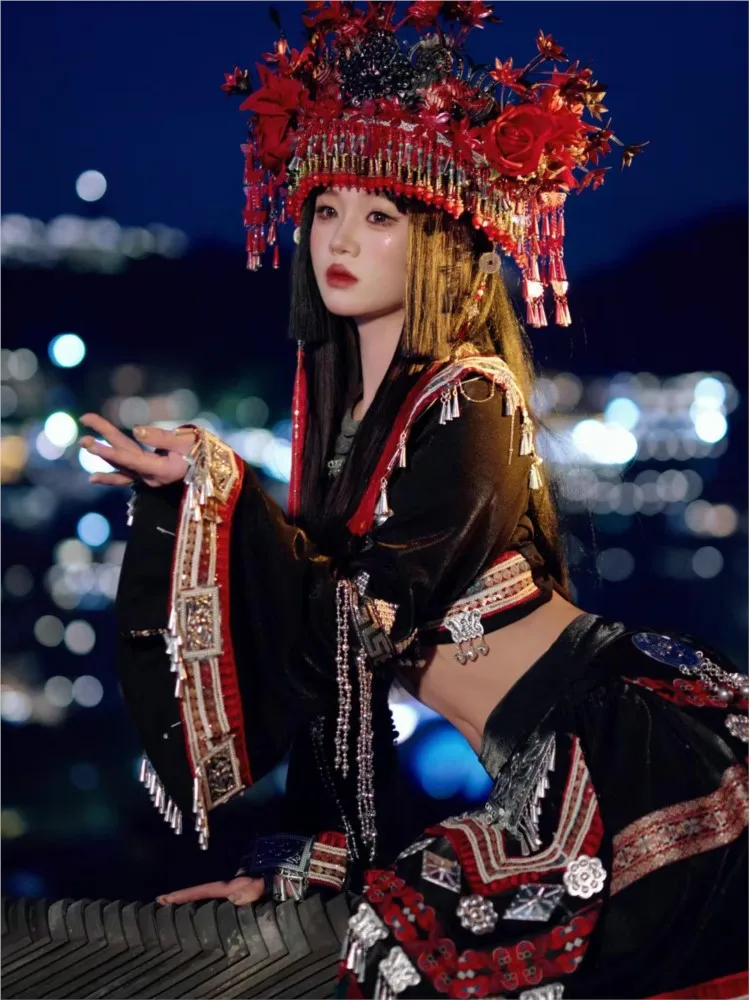 High-waisted top flowing long dress feminine style exaggerated and colorful tassel hat clothing
High-waisted top flowing long dress feminine style exaggerated and colorful tassel hat clothing