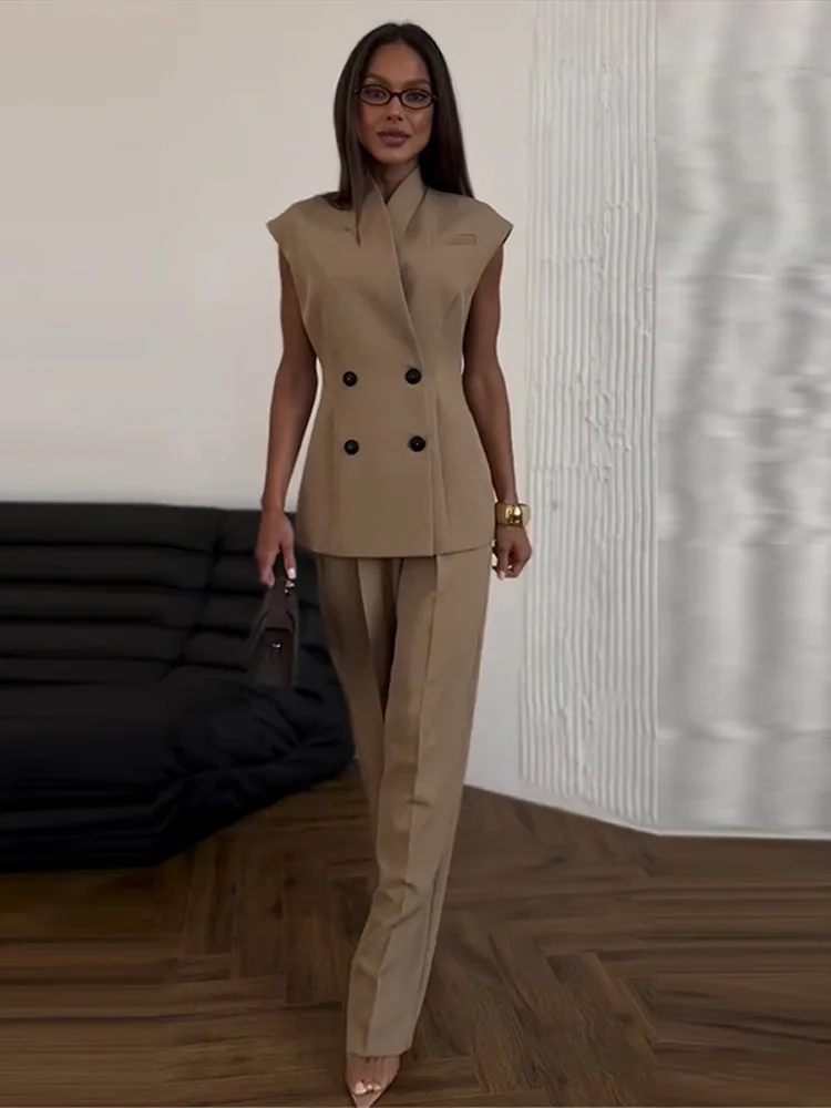 Fashion Women's Two Piece Suit V-neck Sleeveless Double Breasted Top Loose Straight-leg Pants 2025 Summer Female Commute Outfits
Fashion Women's Two Piece Suit V-neck Sleeveless Double Breasted Top Loose Straight-leg Pants 2025 Summer Female Commute Outfits